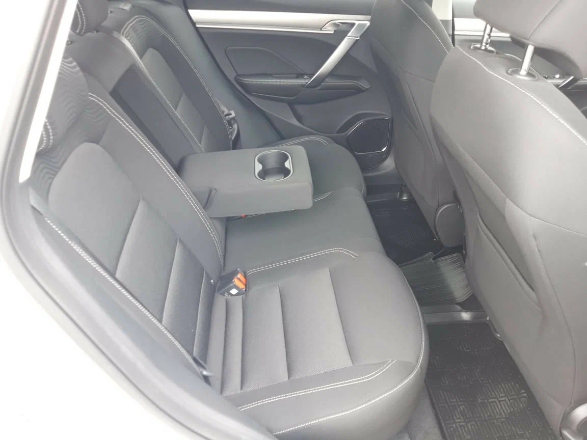 Geely Coolray_06