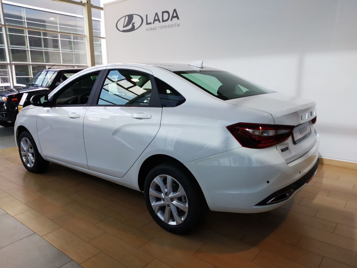 lada_vesta_01